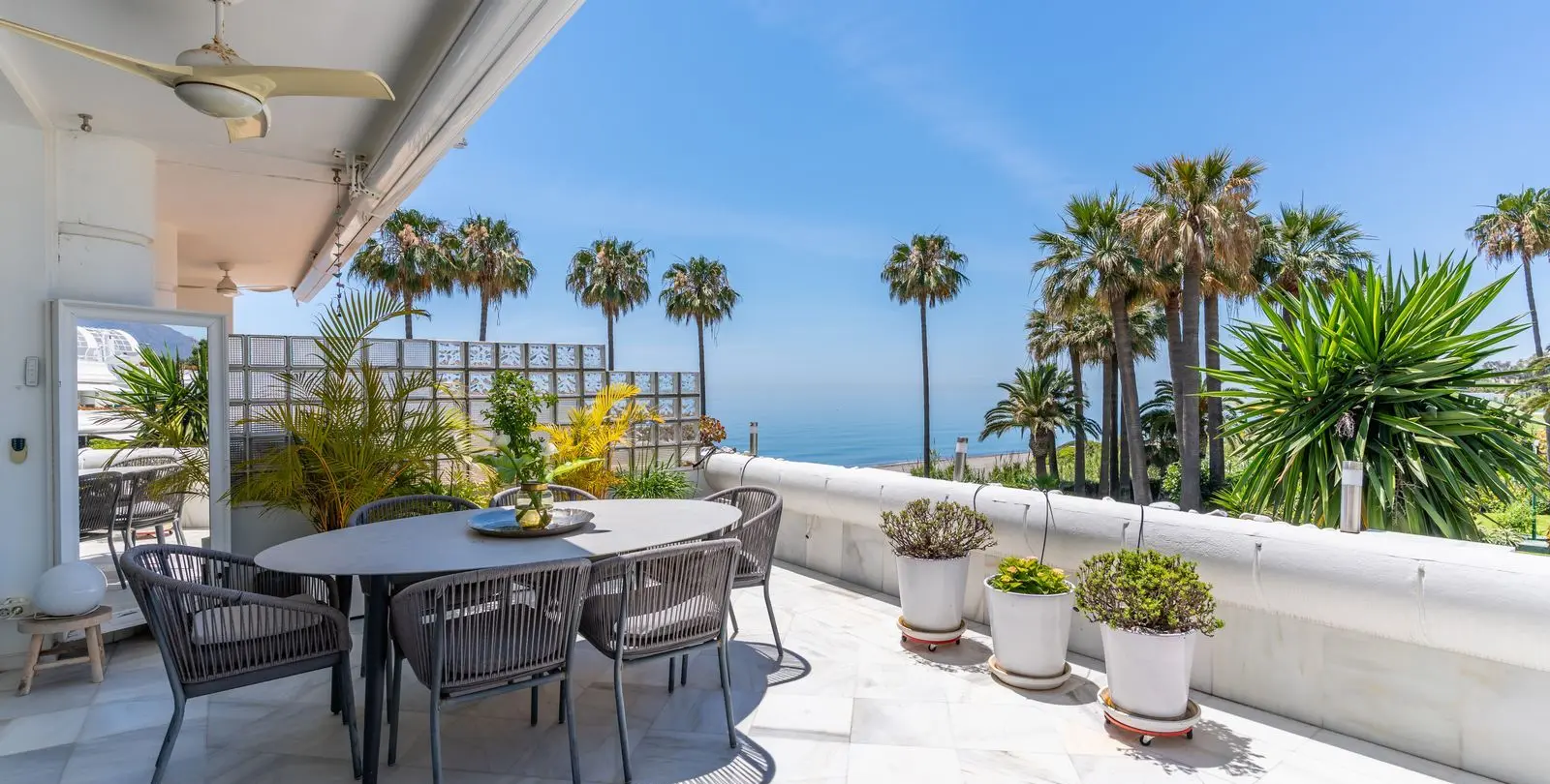 Продажа апартаментов на среднем этаже в Estepona 18
