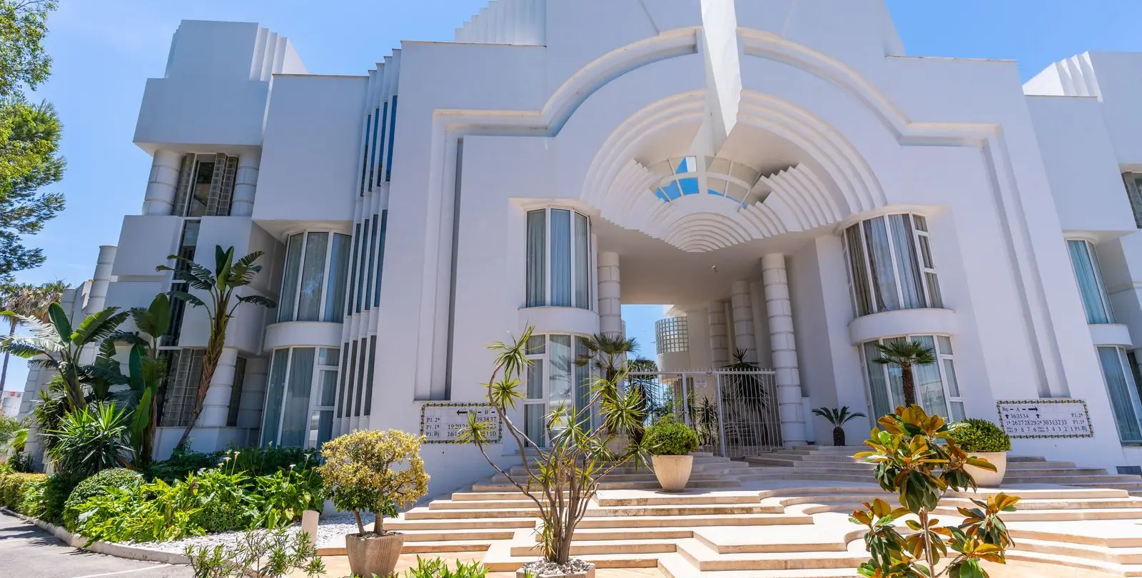 Продажа апартаментов на среднем этаже в Estepona 25