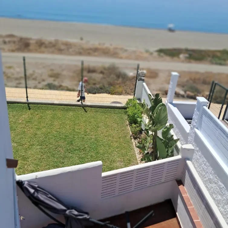 Sale of detached villa in Estepona