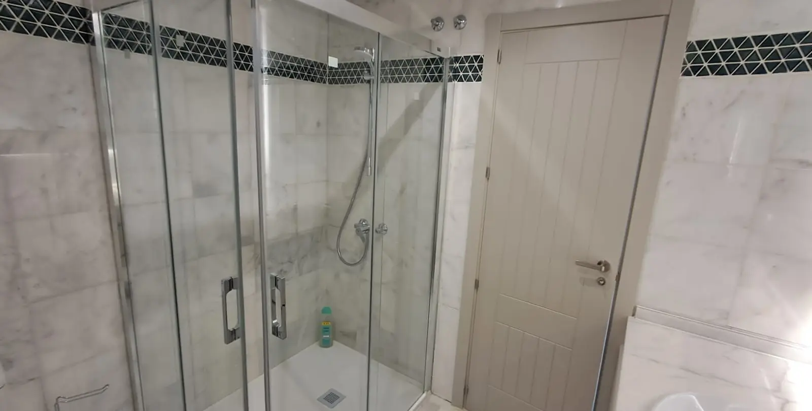 Venta de villa independiente en Estepona 19