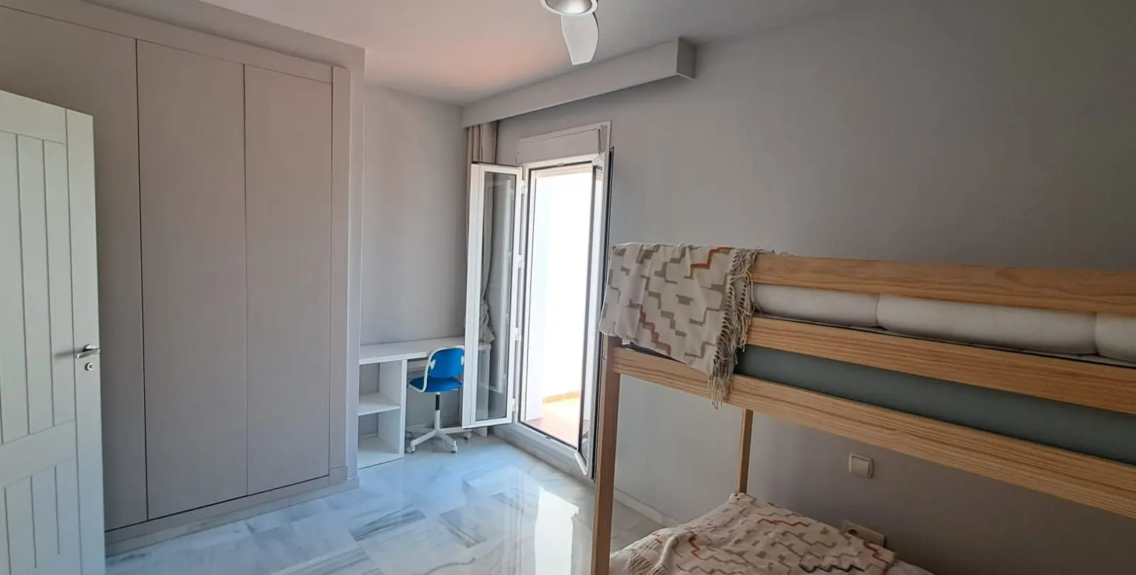 Venta de villa independiente en Estepona 21