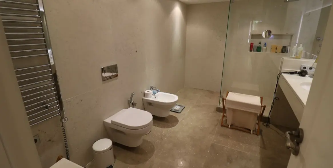 Venta de apartamento en planta baja en San Pedro de Alcántara 21