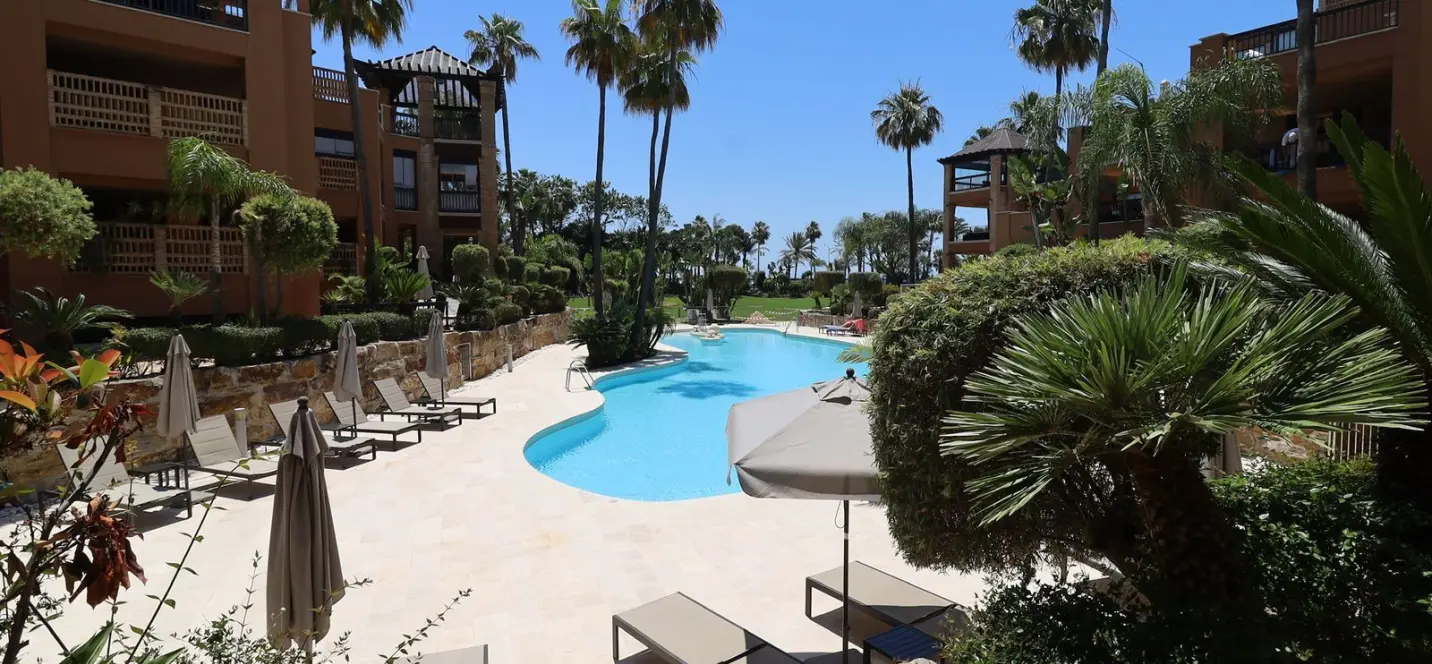 Venta de apartamento en planta baja en San Pedro de Alcántara 4