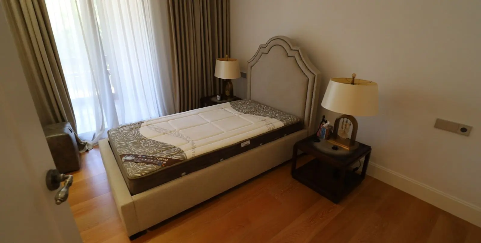 Venta de apartamento en planta baja en San Pedro de Alcántara 27