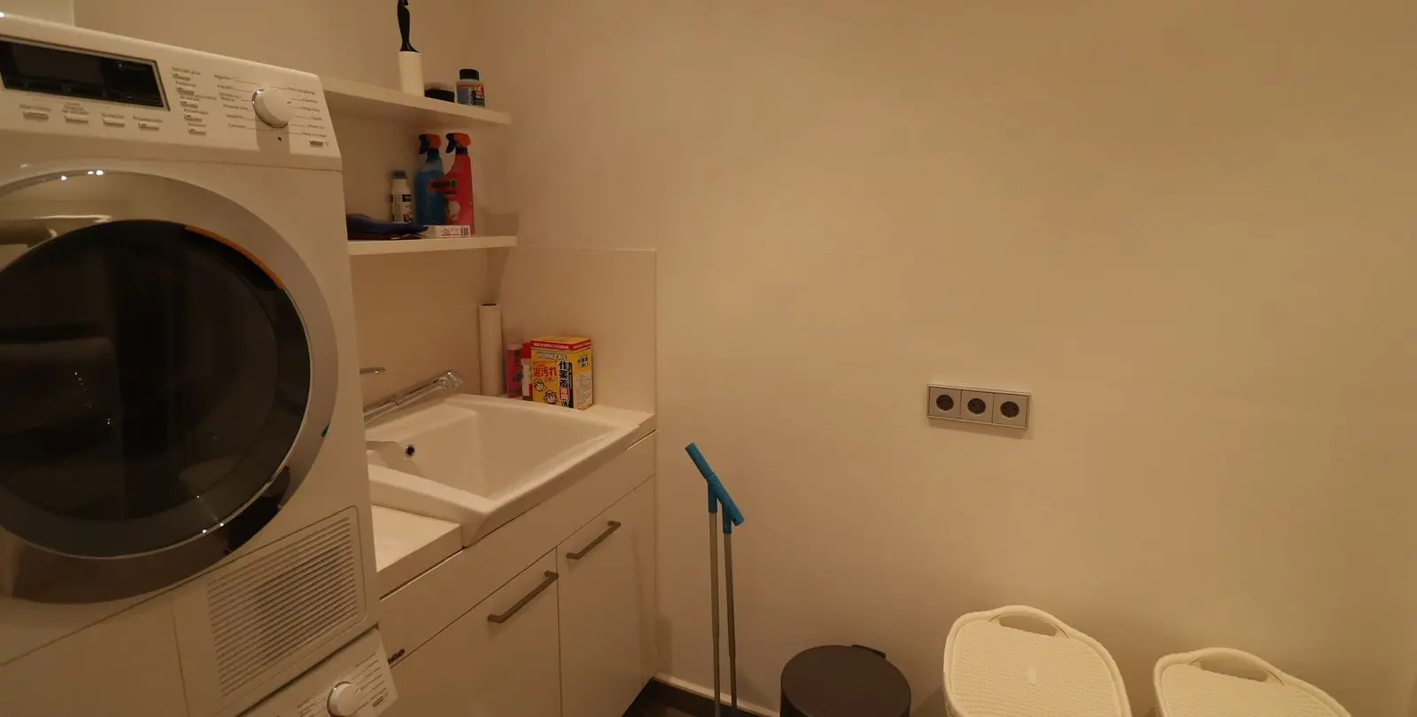 Venta de apartamento en planta baja en San Pedro de Alcántara 35