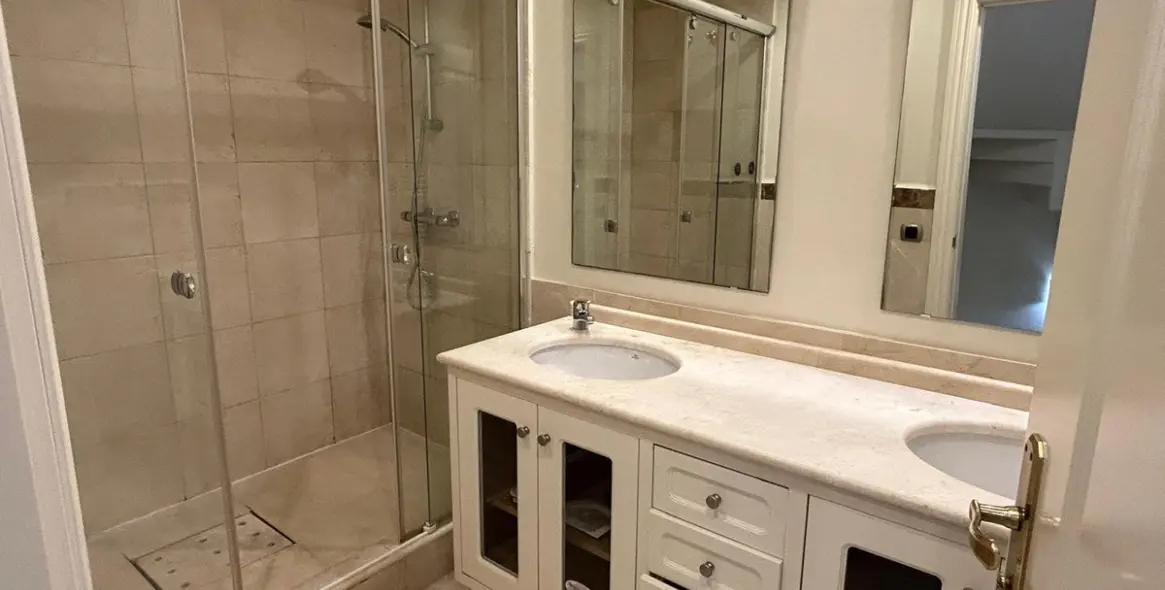 Venta de casa pareada en The Golden Mile 7
