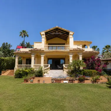 Venta de villa independiente en La Quinta