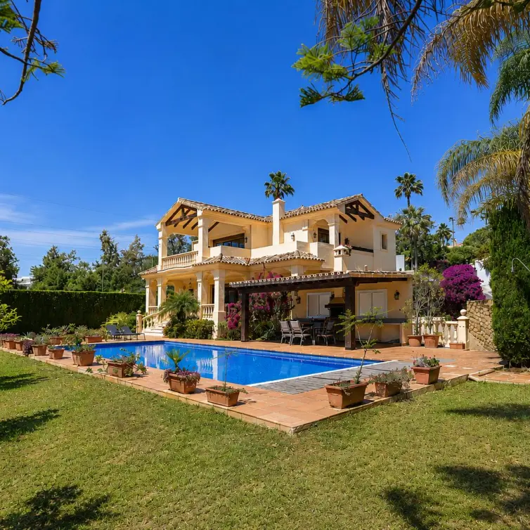 Venta de villa independiente en La Quinta