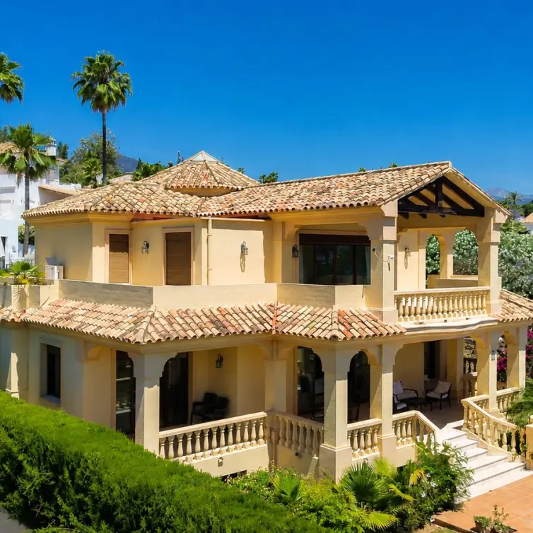 Venta de villa independiente en La Quinta