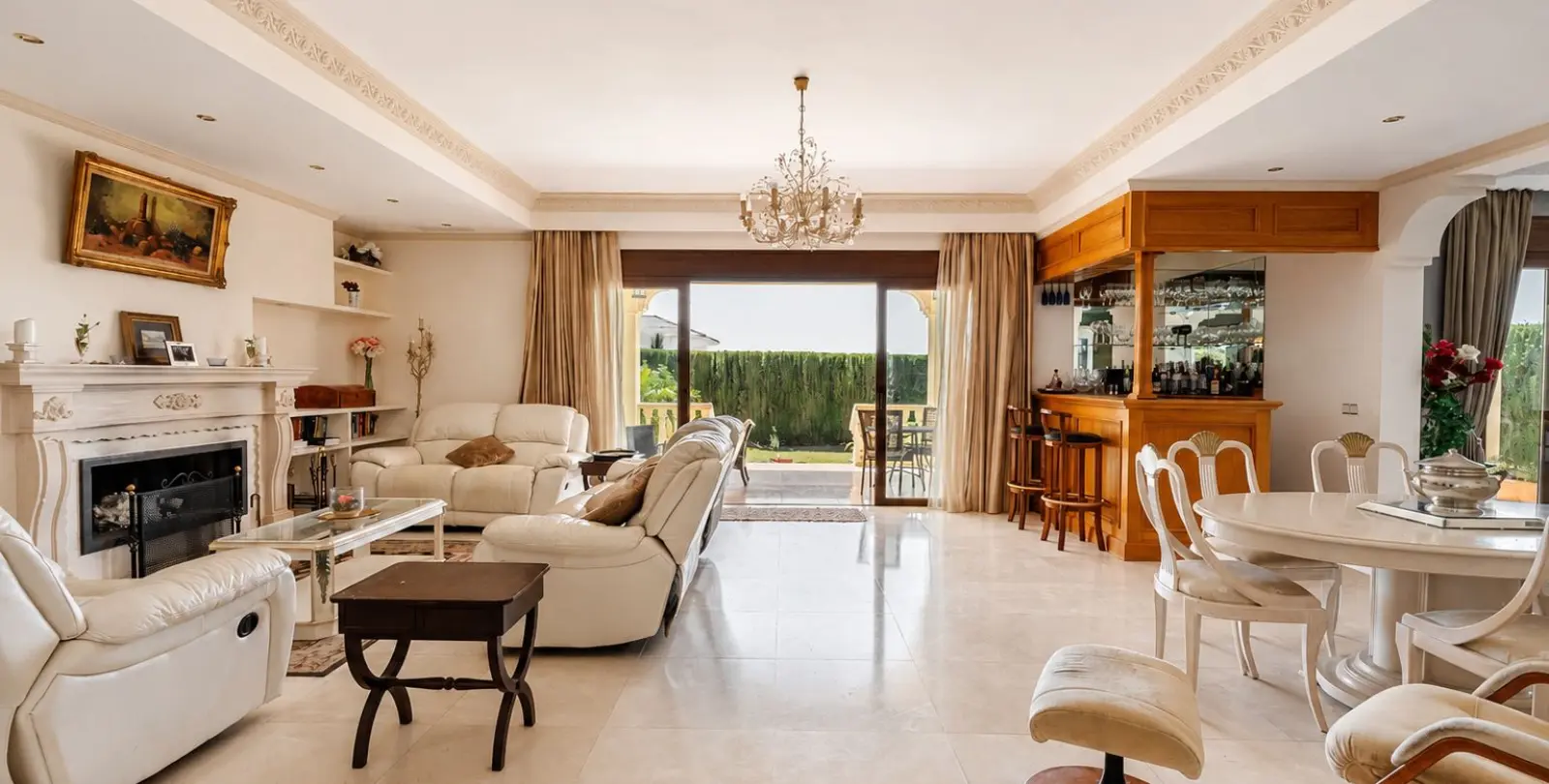 Продажа  отдельно стоящей виллы в La Quinta 8
