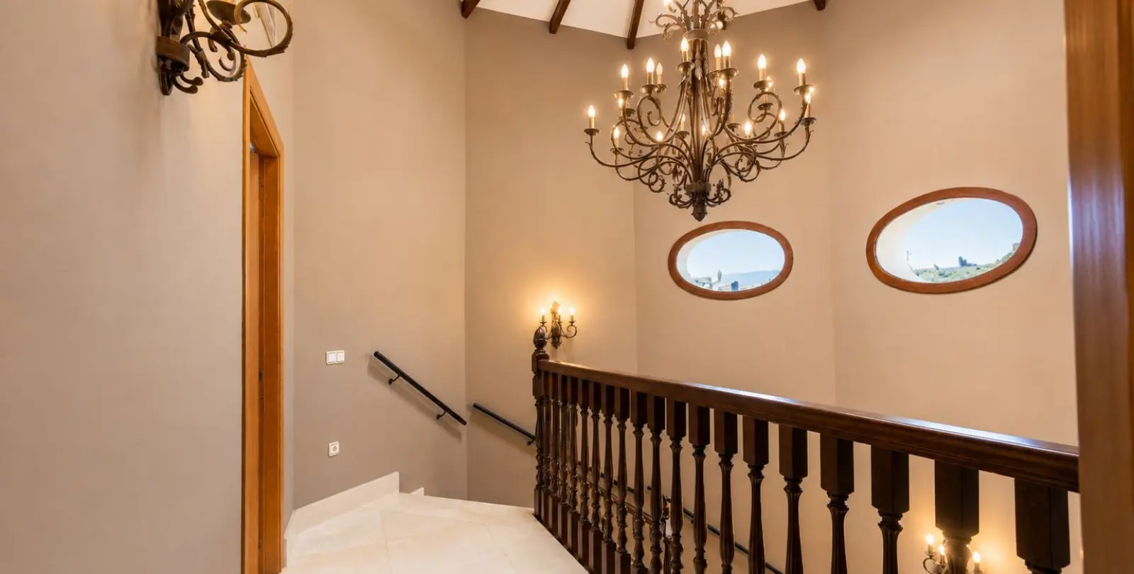Продажа  отдельно стоящей виллы в La Quinta 24