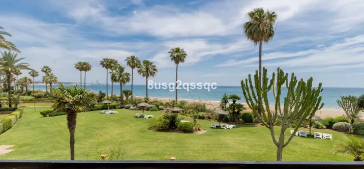 Venta de apartamento en planta media en Costalita 2