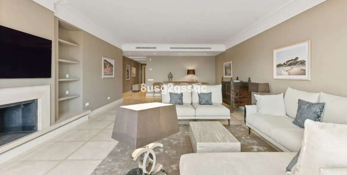Venta de apartamento en planta media en Costalita 7