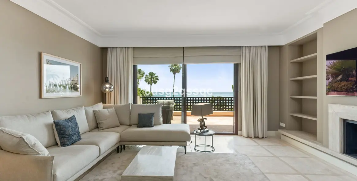 Venta de apartamento en planta media en Costalita 29