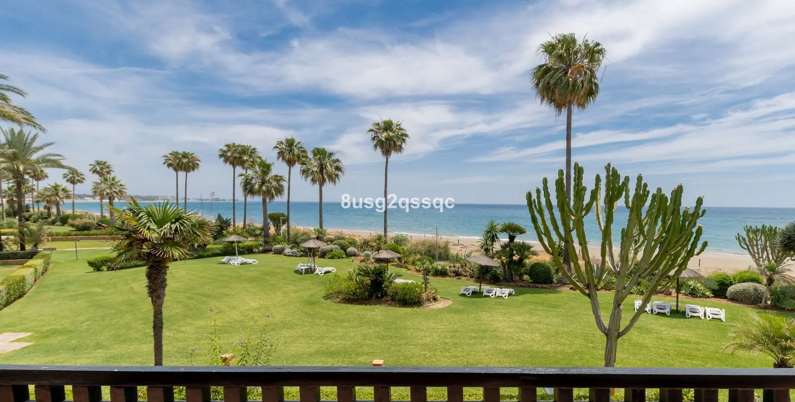 Venta de apartamento en planta media en Costalita 3