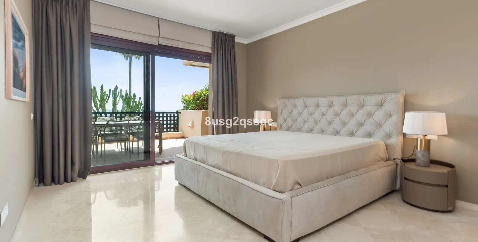 Venta de apartamento en planta media en Costalita 9