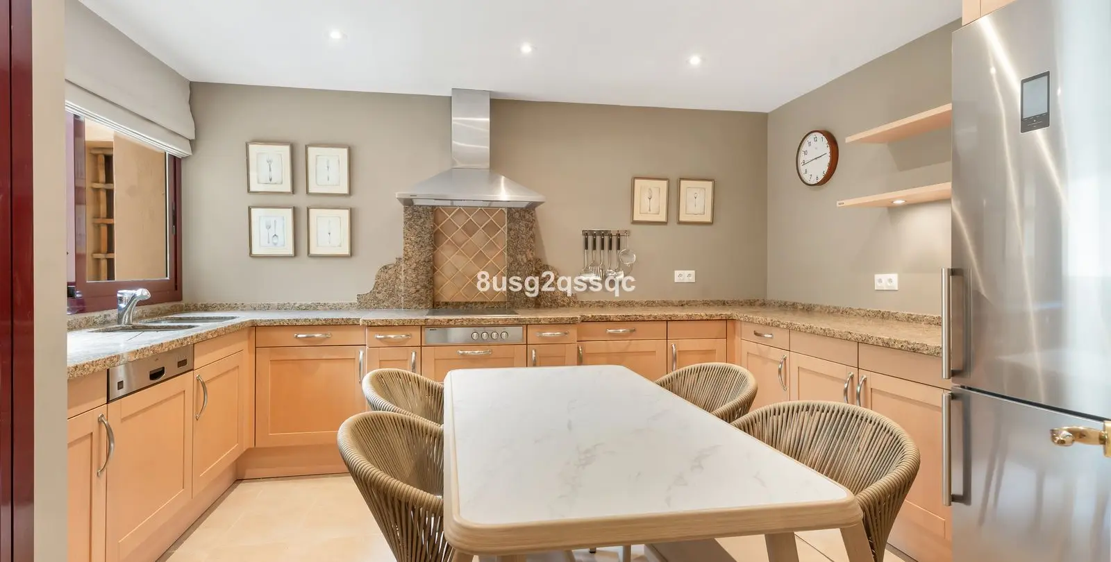 Venta de apartamento en planta media en Costalita 10