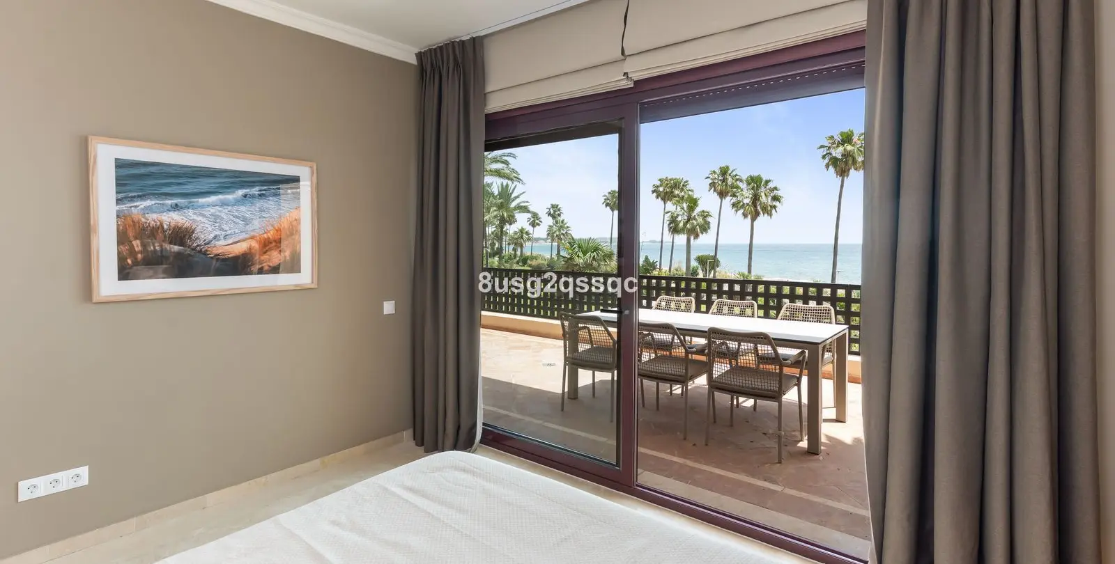 Venta de apartamento en planta media en Costalita 11