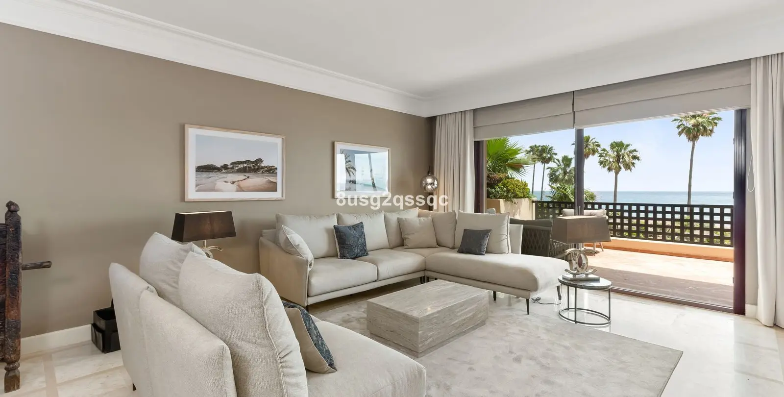 Venta de apartamento en planta media en Costalita 28