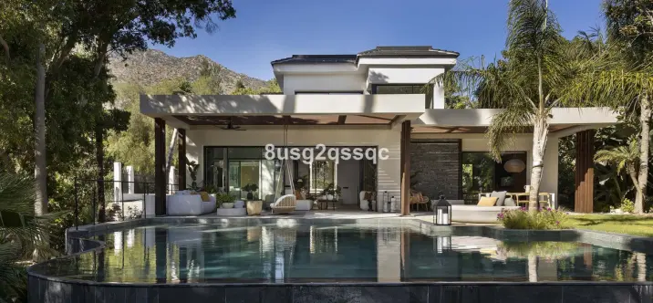 Venta de villa independiente en Marbella 1