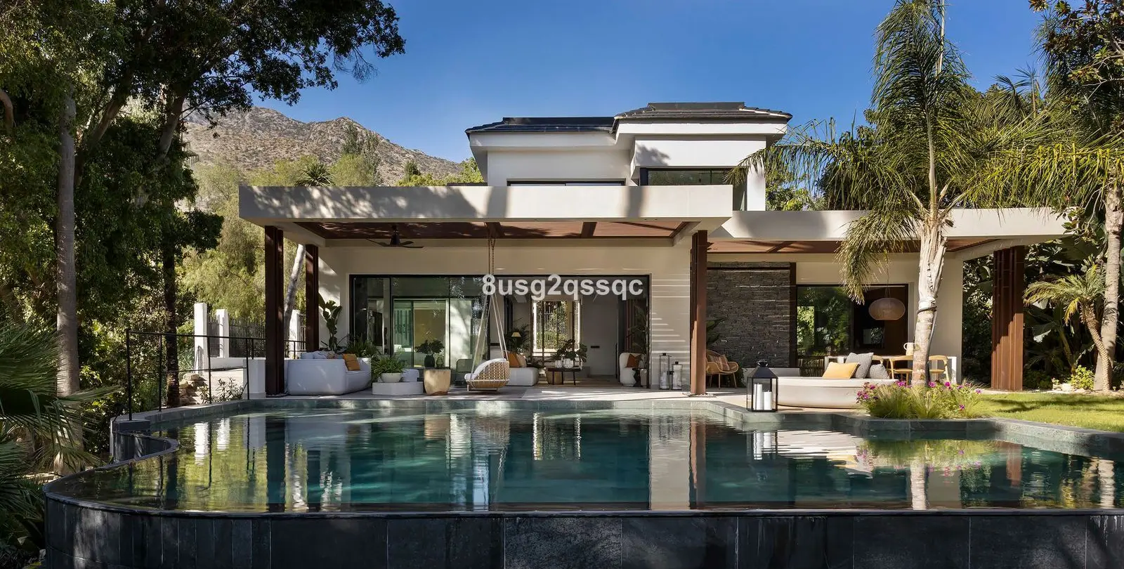 Sale of detached villa in Marbella 18