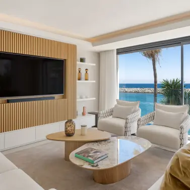 Venta de apartamento en planta media en Puerto Banús
