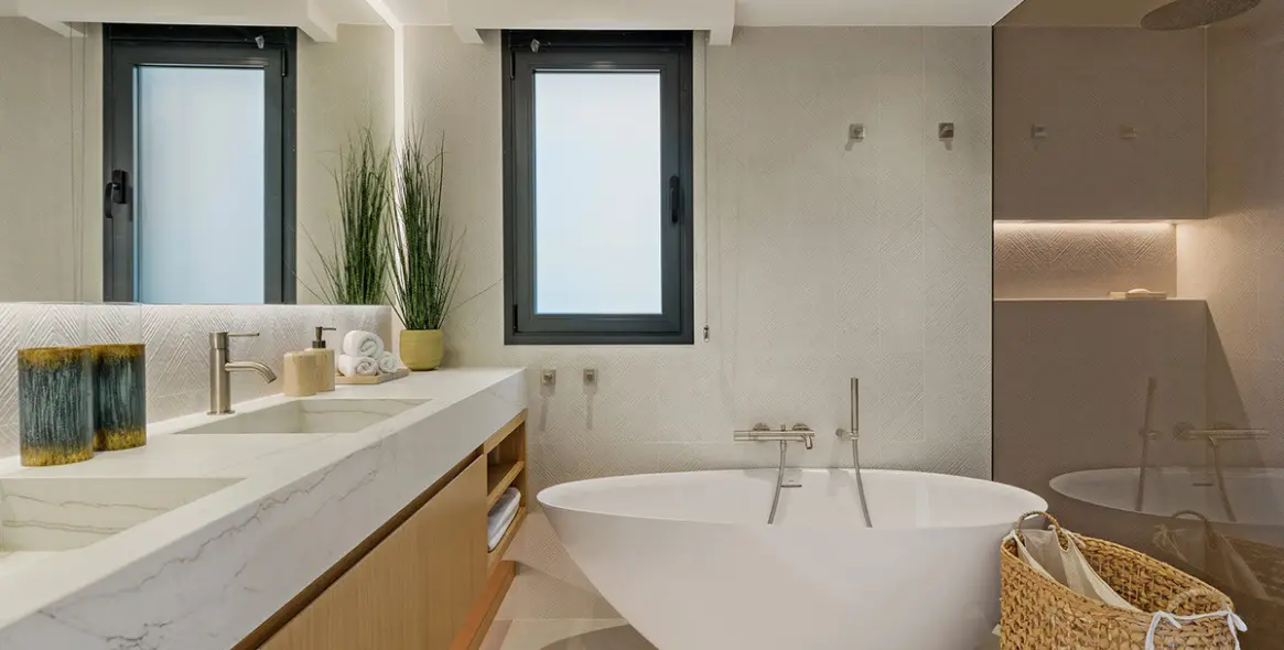 Venta de apartamento en planta media en Puerto Banús 13