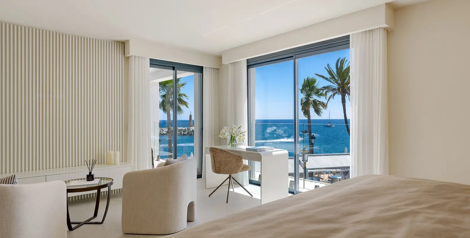 Sale of middle floor apartment in Puerto Banús 9