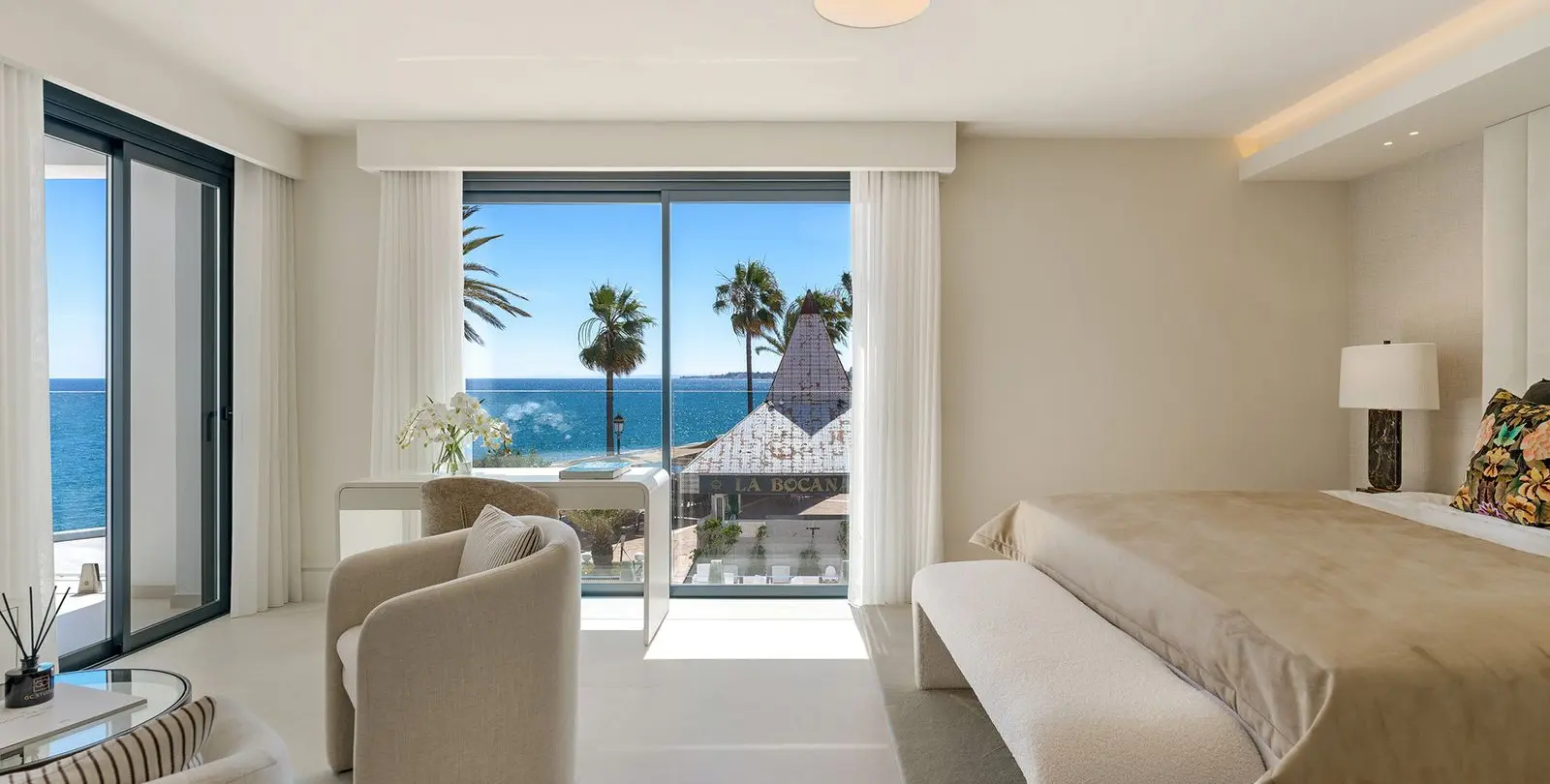 Sale of middle floor apartment in Puerto Banús 10