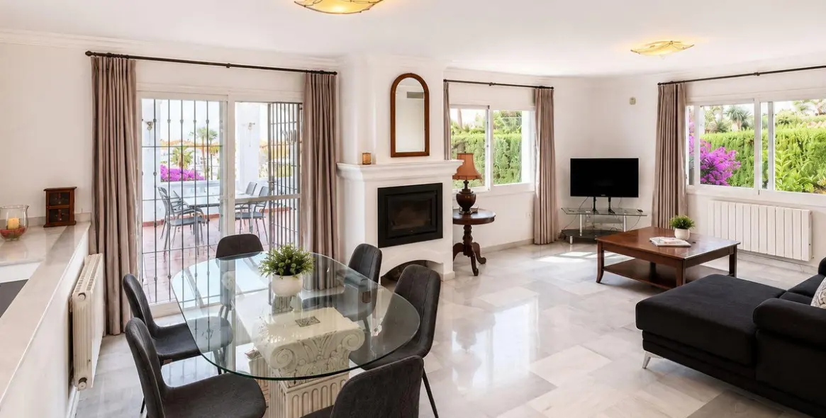 Short-term rent of detached villa in Nueva Andalucía 6