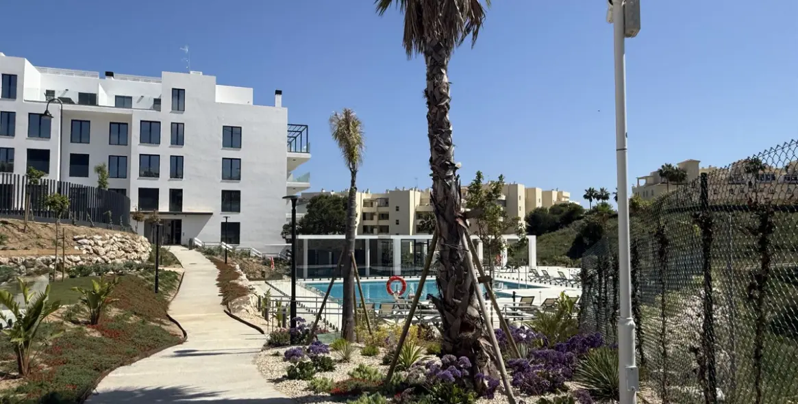 Long-term rent of middle floor apartment in Mijas Costa 1