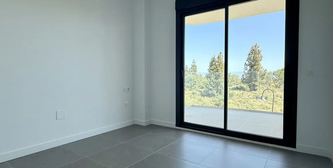 Long-term rent of middle floor apartment in Mijas Costa 7