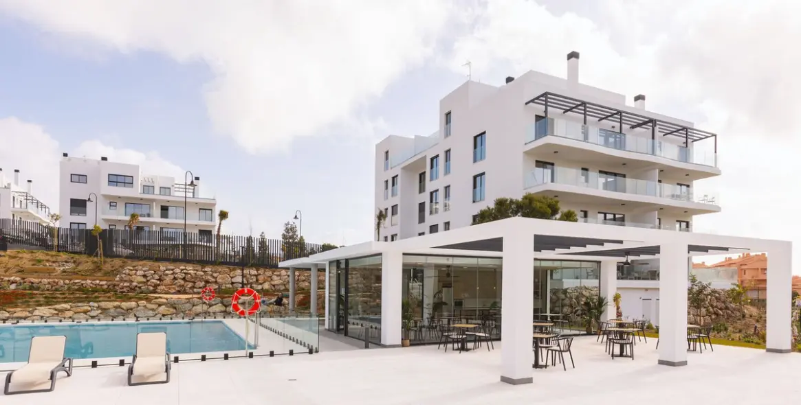 Продажа апартаментов на среднем этаже в Mijas Costa 18