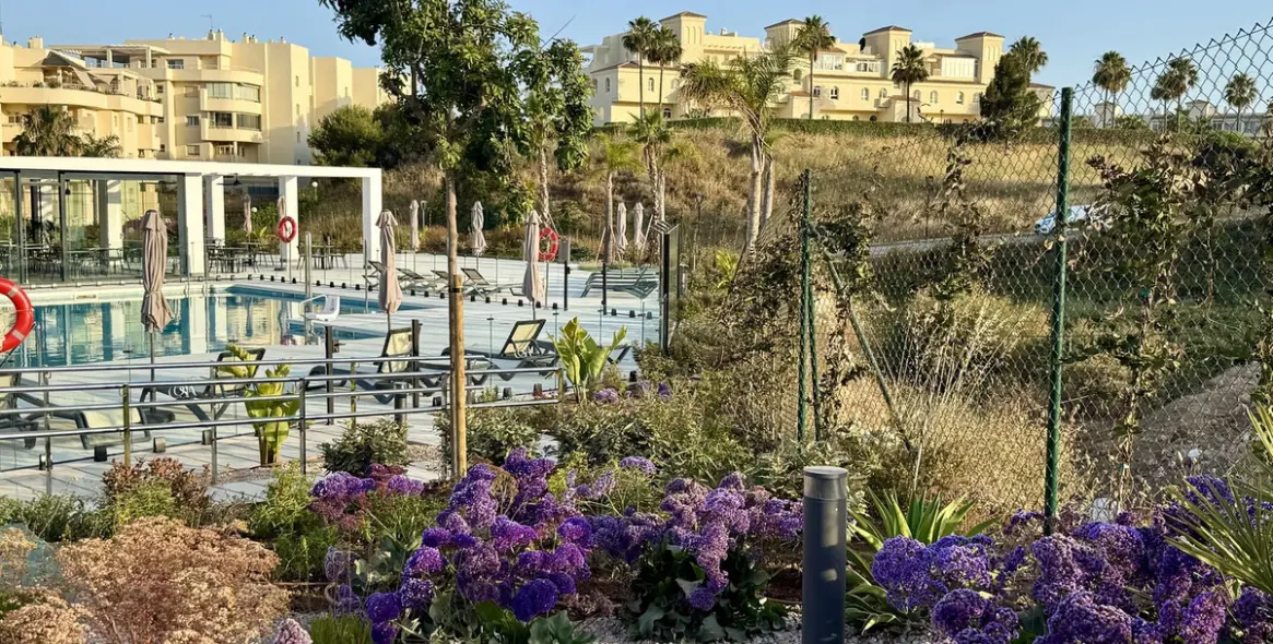 Продажа апартаментов на среднем этаже в Mijas Costa 20