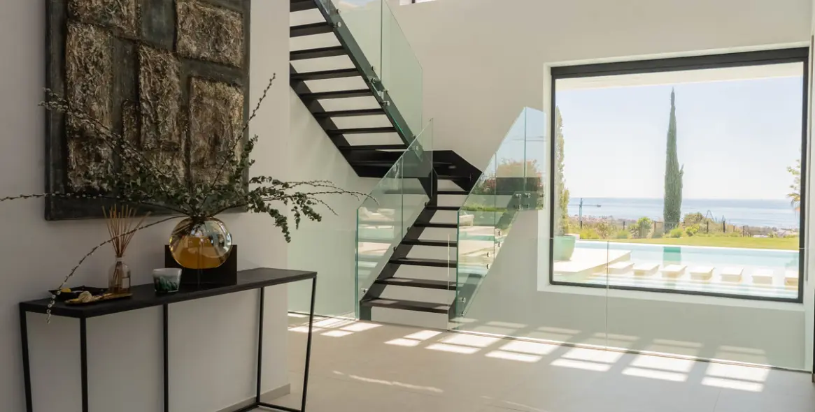 Short-term rent of detached villa in Estepona 14