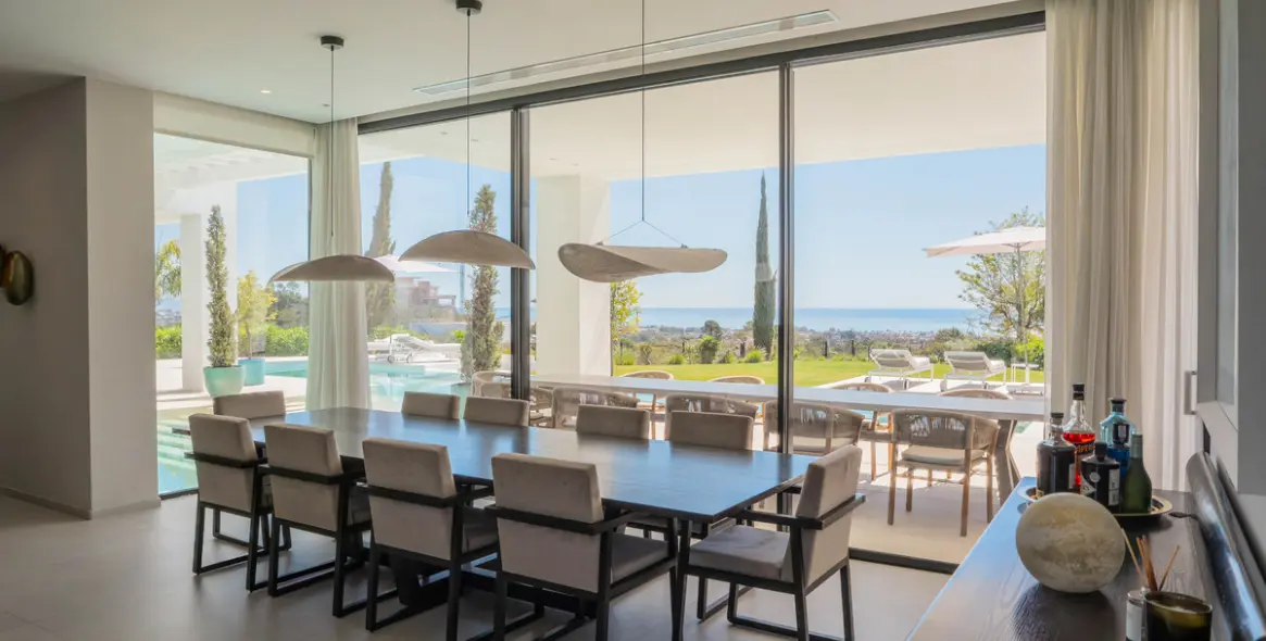 Short-term rent of detached villa in Estepona 20