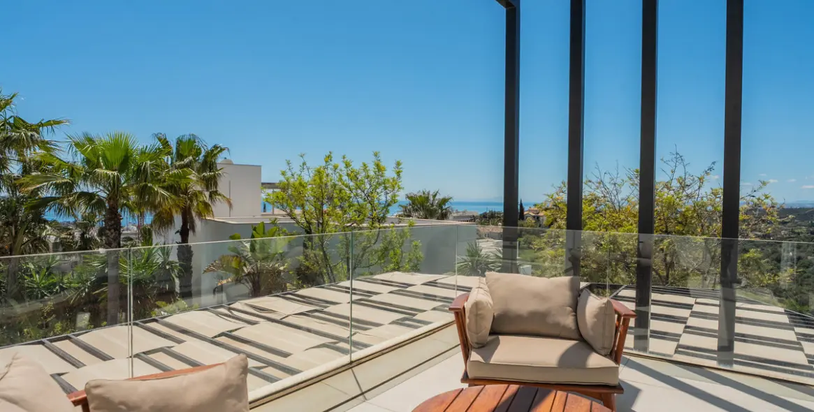 Short-term rent of detached villa in Estepona 36