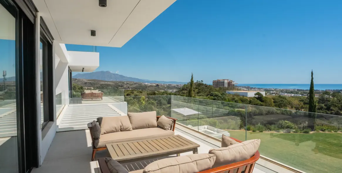 Short-term rent of detached villa in Estepona 41