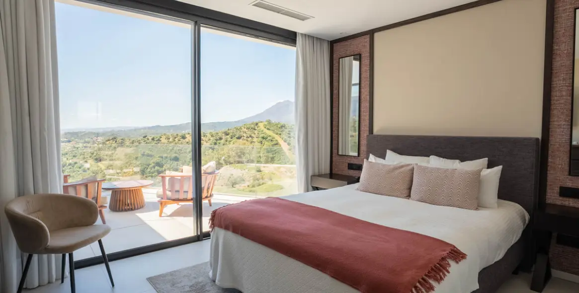 Short-term rent of detached villa in Estepona 44