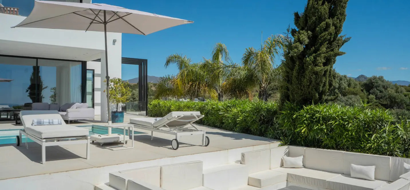 Short-term rent of detached villa in Estepona 4