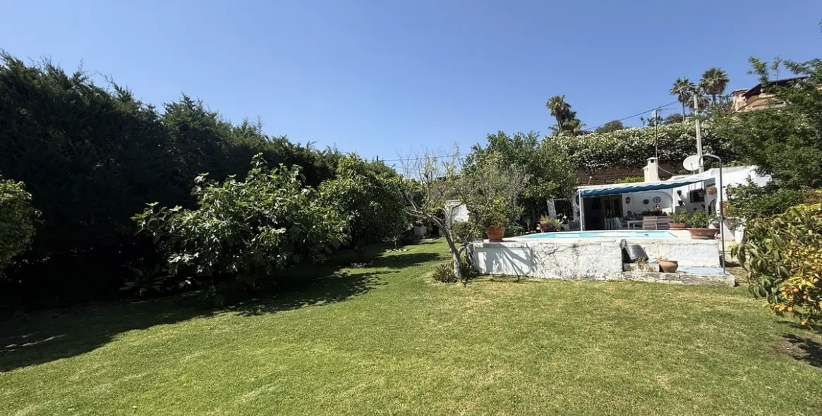 Venta de finca - cortijo en Estepona 1