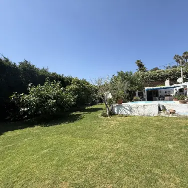 Venta de finca - cortijo en Estepona