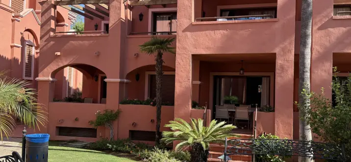 Venta de apartamento en planta baja en Nueva Andalucía 3