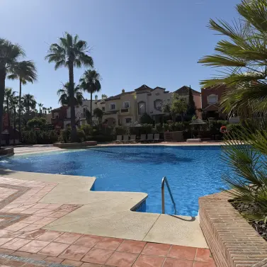 Venta de apartamento en planta baja en Nueva Andalucía