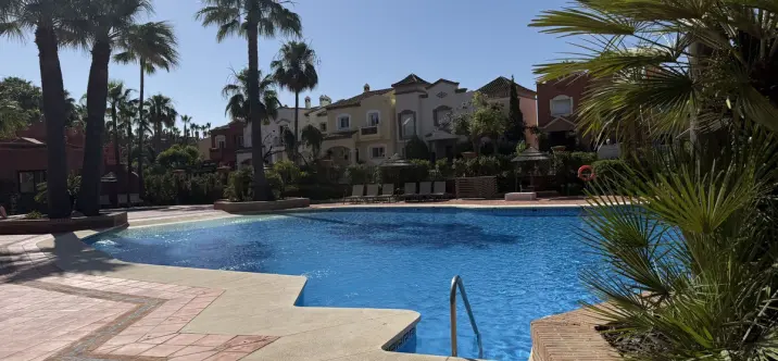 Venta de apartamento en planta baja en Nueva Andalucía 4