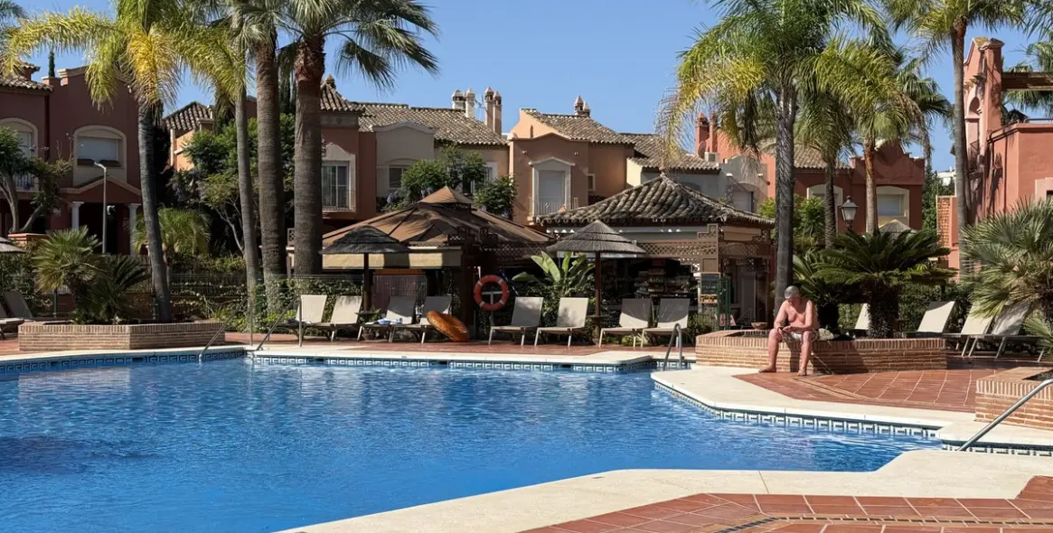 Venta de apartamento en planta baja en Nueva Andalucía 6