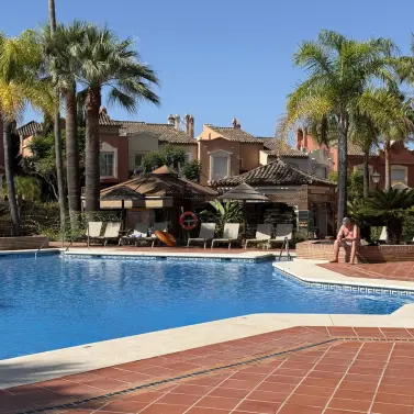 Venta de apartamento en planta baja en Nueva Andalucía