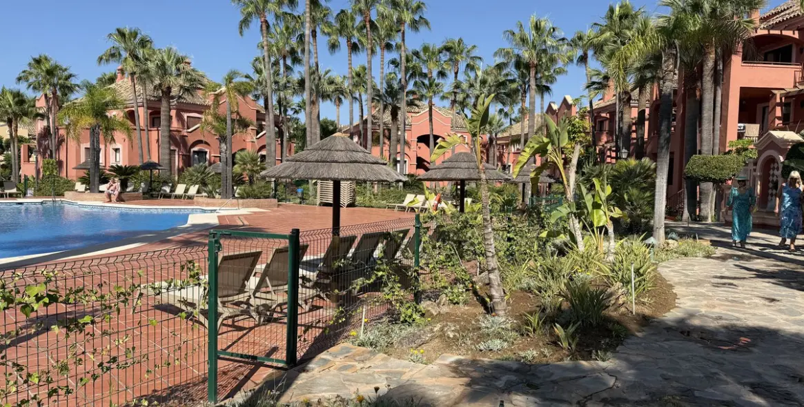 Venta de apartamento en planta baja en Nueva Andalucía 7