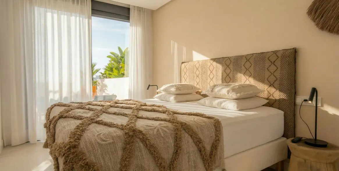 Venta de ático dúplex en Cabopino 13