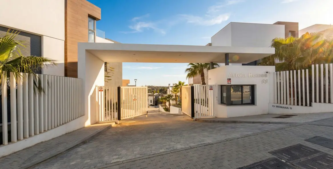 Venta de ático dúplex en Cabopino 26